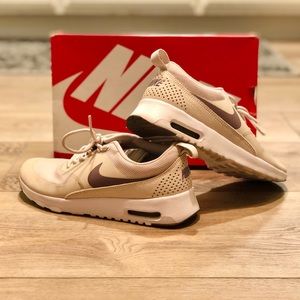 Nike Air Max Thea 👟